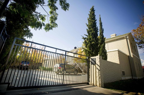 Globe Apartments - Gold Coast 1