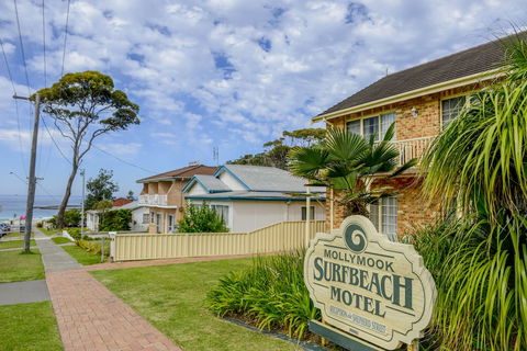 Mollymook Surfbeach Motel And Apartments - Tourism Gold Coast 0