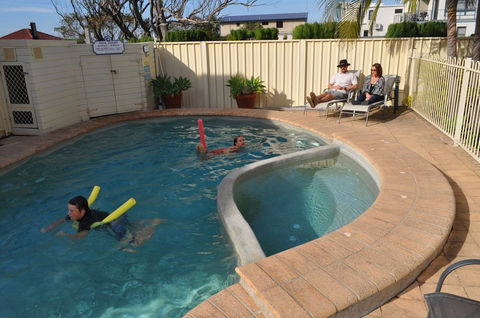 Mollymook Surfbeach Motel And Apartments - Tourism Gold Coast 1
