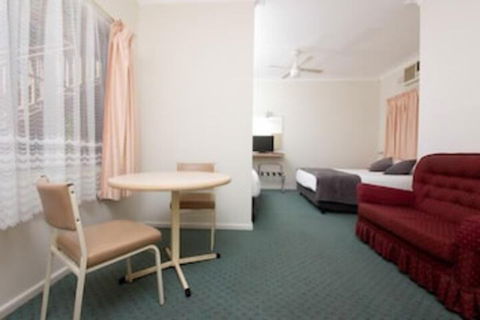 Jasmine Lodge Motel - Tourism Gold Coast 7
