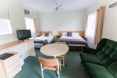 Jasmine Lodge Motel - Tourism Gold Coast 4