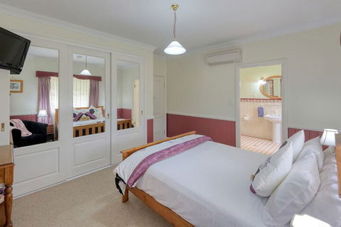 Logger's Rest - Tourism Gold Coast 5