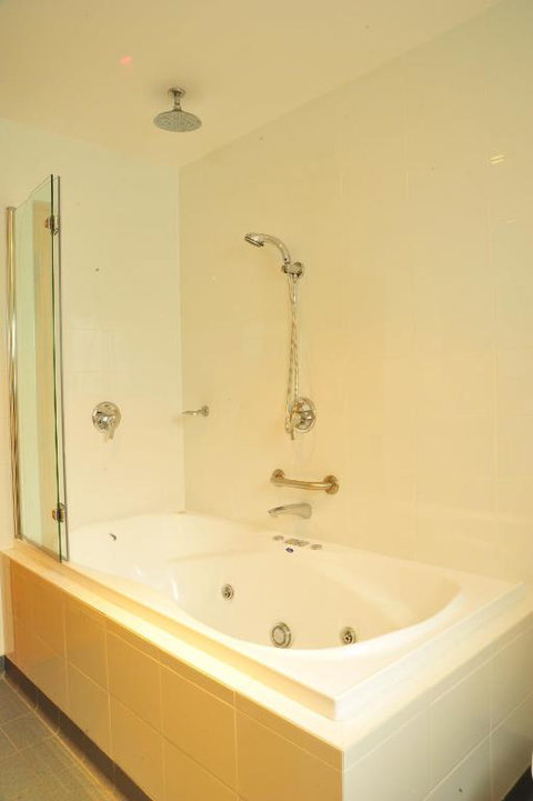 Akuna 3 - Gold Coast 7