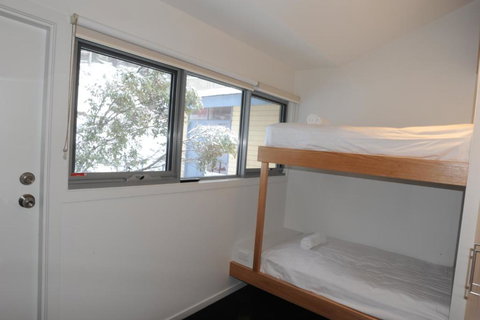 Warrina 12 - Gold Coast 4