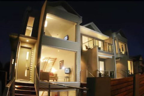 104 On Merri Apartments - Tourism Gold Coast 2