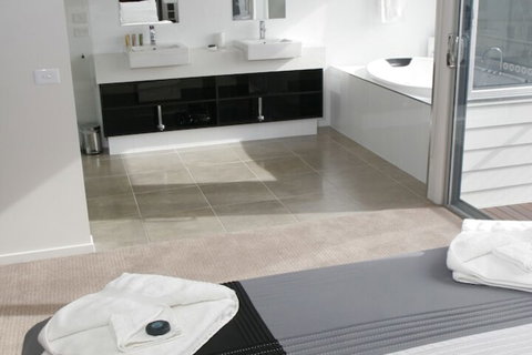 104 On Merri Apartments - Tourism Gold Coast 5