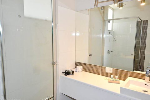 Riverside Ocean Grove - Tourism Gold Coast 6