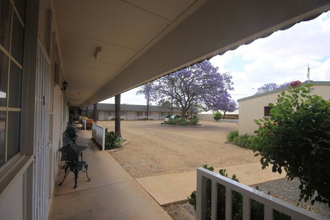 Aromet Motor Inn - Tourism Gold Coast 1