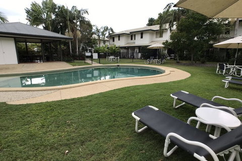 Treetops Lakeside Guesthouse - Tourism Gold Coast 6