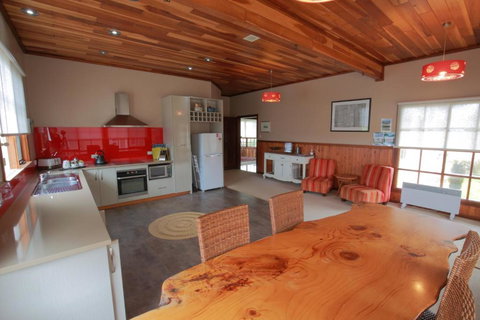 Cable Station Accommodation - Tourism Gold Coast 1