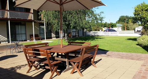 Coonawarra Motor Lodge - Tourism Gold Coast 1