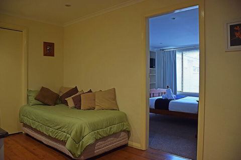 Cole House Apartments - Tourism Gold Coast 7