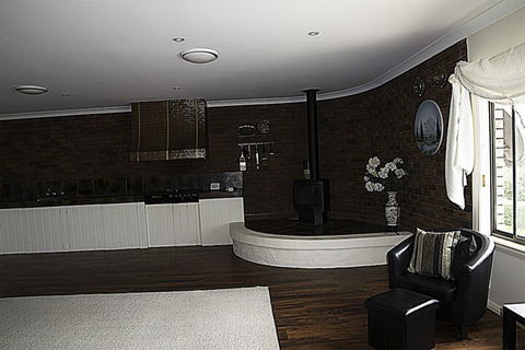 Cole House Apartments - Tourism Gold Coast 4