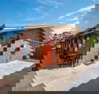 Golden Country Motel  Caravan Park - Tourism Gold Coast