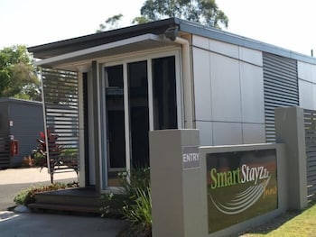 Smart Stayzzz Inns Clermont - Tourism Gold Coast 0