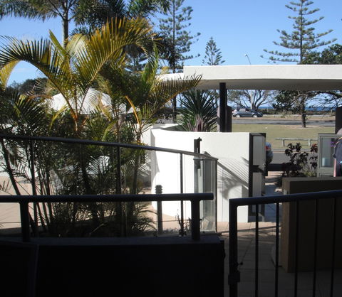 Meridian Alex Beach Apartments - Tourism Gold Coast 1