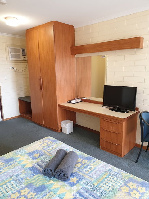 Lacepede Bay Motel - Tourism Gold Coast 4