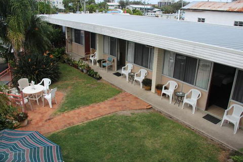 Caloundra Suncourt Motel - Tourism Gold Coast 4