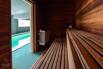 Attunga Alpine Lodge And Apartments - Tourism Gold Coast 3