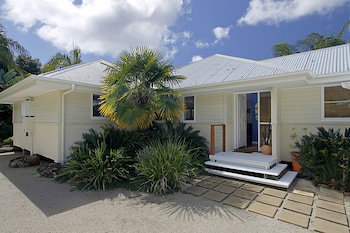 A PERFECT STAY - Abode At Byron - Tourism Gold Coast 1