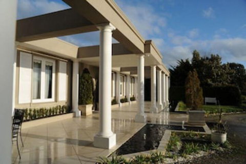 Norwood House Motel & Reception Centre - Tourism Gold Coast 0