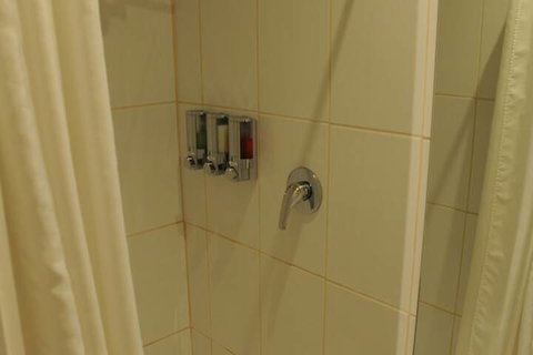 Norwood House Motel & Reception Centre - Tourism Gold Coast 4