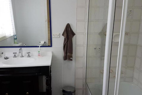 16 Gregson Silky Oaks - Gold Coast 0