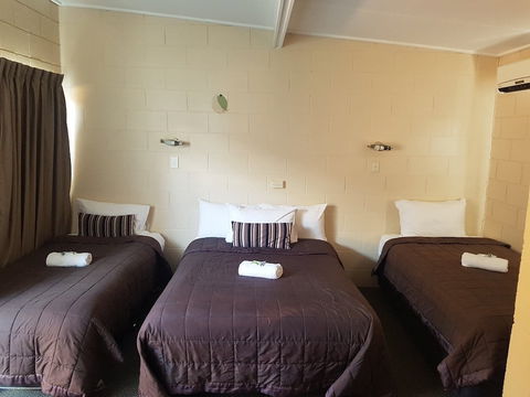 Windsor Hotel Dalby - Tourism Gold Coast 1
