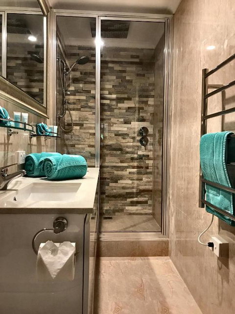 Berntis Mountain Inn - Gold Coast 1