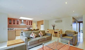 Traralgon Serviced Apartments - Gold Coast 1