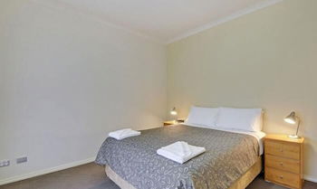 Traralgon Serviced Apartments - Gold Coast 5