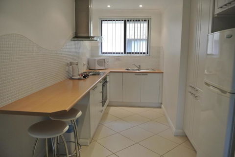 Montgomery Apartments - Tourism Gold Coast 3