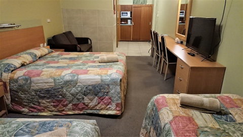 New Olympic Motel - Tourism Gold Coast 6