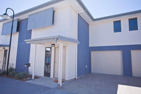 Stonewood Villas - Tourism Gold Coast 2