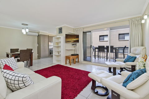 Joanne Apartments - Tourism Gold Coast 4