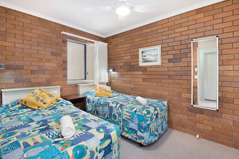 Joanne Apartments - Tourism Gold Coast 3