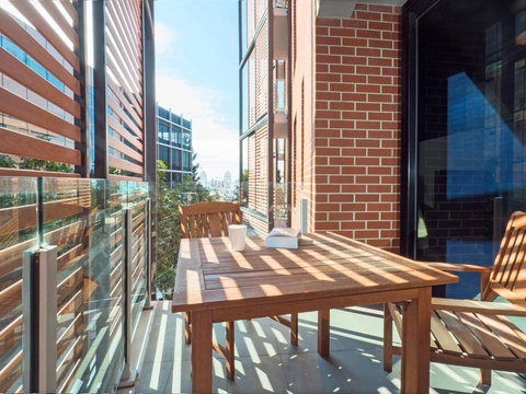 PierPoint 401 - Tourism Gold Coast 1