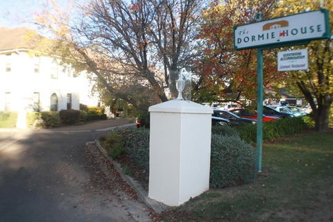 The Dormie House - On The Golf Course - Tourism Gold Coast 2