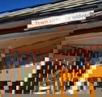 Town House Motor Inn - Tourism Gold Coast