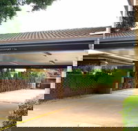 A Raceview Motor Inn - Tourism Gold Coast