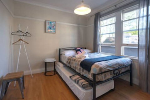 Highfield Hotel - Tourism Gold Coast 0