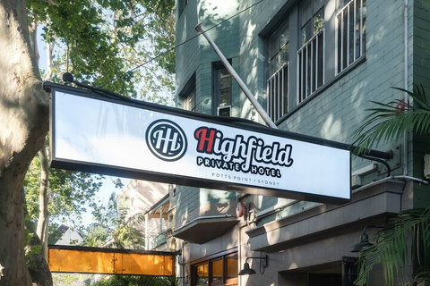 Highfield Hotel - Tourism Gold Coast 2