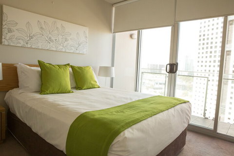 Royal Stays Apartments Southbank - Tourism Gold Coast 4