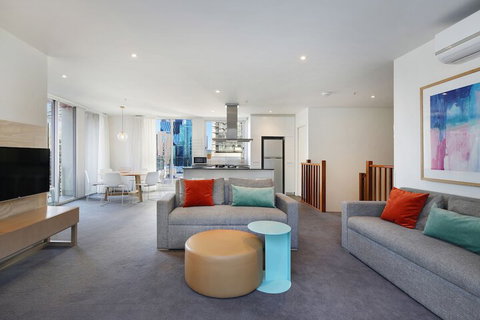 Royal Stays Apartments Southbank - Tourism Gold Coast 3