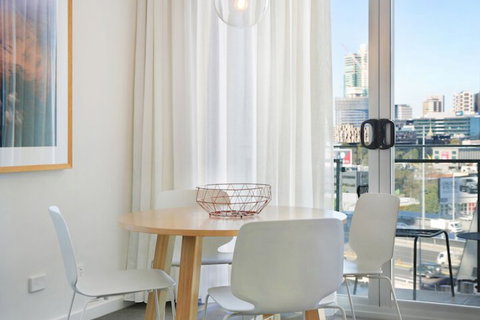 Royal Stays Apartments Southbank - Tourism Gold Coast 2