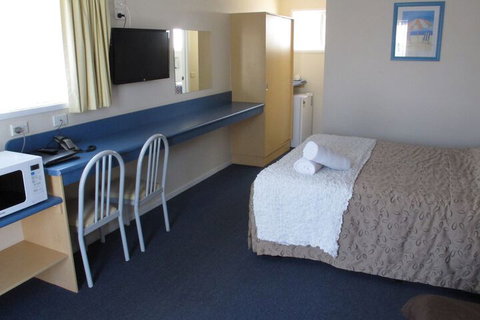 Merimbula Gardens Motel - Tourism Gold Coast 3