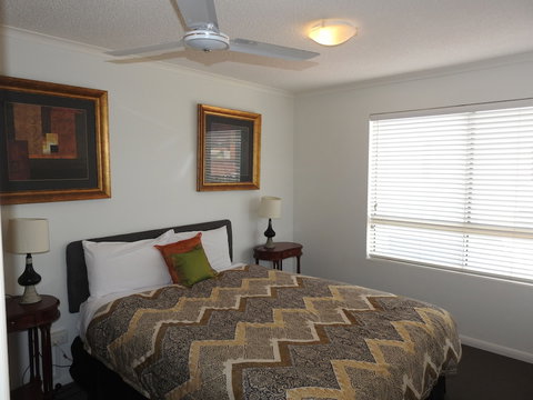 On The River Apartments - Tourism Gold Coast 5