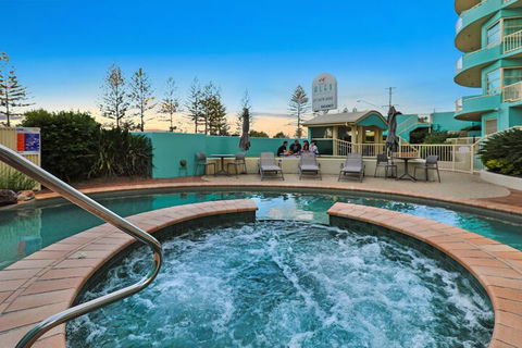 Alex Seaside Resort - Tourism Gold Coast 2