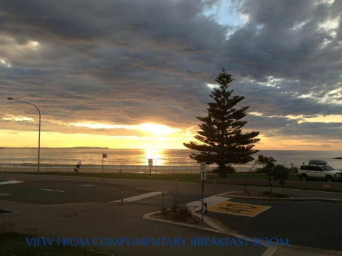 Beachhouse Mollymook - Tourism Gold Coast 0