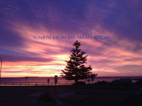 Beachhouse Mollymook - Tourism Gold Coast 3